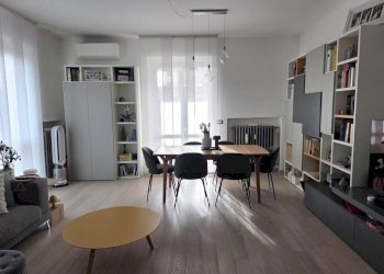 Salone - Four-room apartment via IPPOLITO NIEVO, 24, Sesto San Giovanni - photo 6