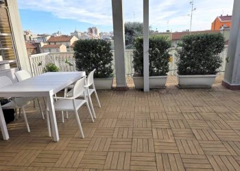 Terrazzo - Four-room apartment via IPPOLITO NIEVO, 24, Sesto San Giovanni - photo 8