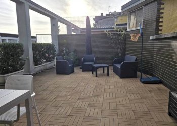 Terrazzo - Four-room apartment via IPPOLITO NIEVO, 24, Sesto San Giovanni - photo 10