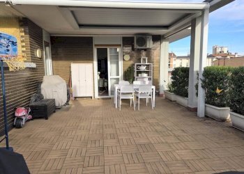 Terrazzo - Four-room apartment via IPPOLITO NIEVO, 24, Sesto San Giovanni - photo 18