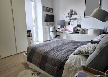 Camera da letto - Four-room apartment via IPPOLITO NIEVO, 24, Sesto San Giovanni - photo 27