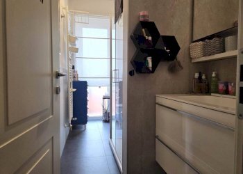 Corridoio - Four-room apartment via IPPOLITO NIEVO, 24, Sesto San Giovanni - photo 33