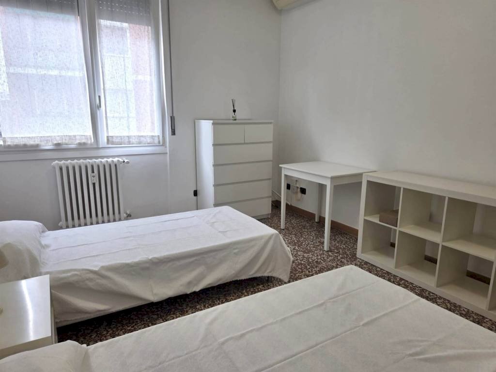 Camera da letto - Monolocale via Gioberti, 11, Sesto San Giovanni - foto 3