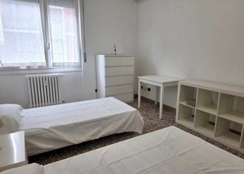 Camera da letto - Monolocale via Gioberti, 11, Sesto San Giovanni - foto 3