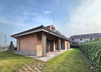 Facciata - Villa via Mario Diana Careddu, Asti - foto 2