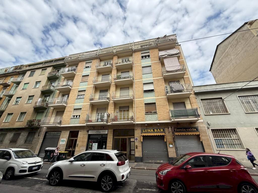 Facciata - Bilocale via Nicomede Bianchi, 34, Torino (zona Parella) - foto 1