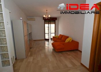 Soggiorno - Appartamento viale dell'Autodromo, Modena - foto 7