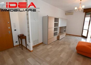 Soggiorno - Appartamento viale dell'Autodromo, Modena - foto 13