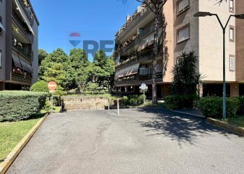 Edificio all\'aperto - Box viale bruno pelizzi
 
21, Roma - photo 1