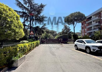 Edificio all\'aperto - Box viale bruno pelizzi
 
21, Roma - photo 13