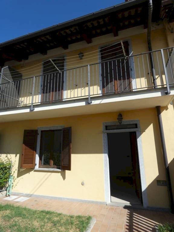 Facciata - Villa a Schiera corso Bra, Alba - foto 3