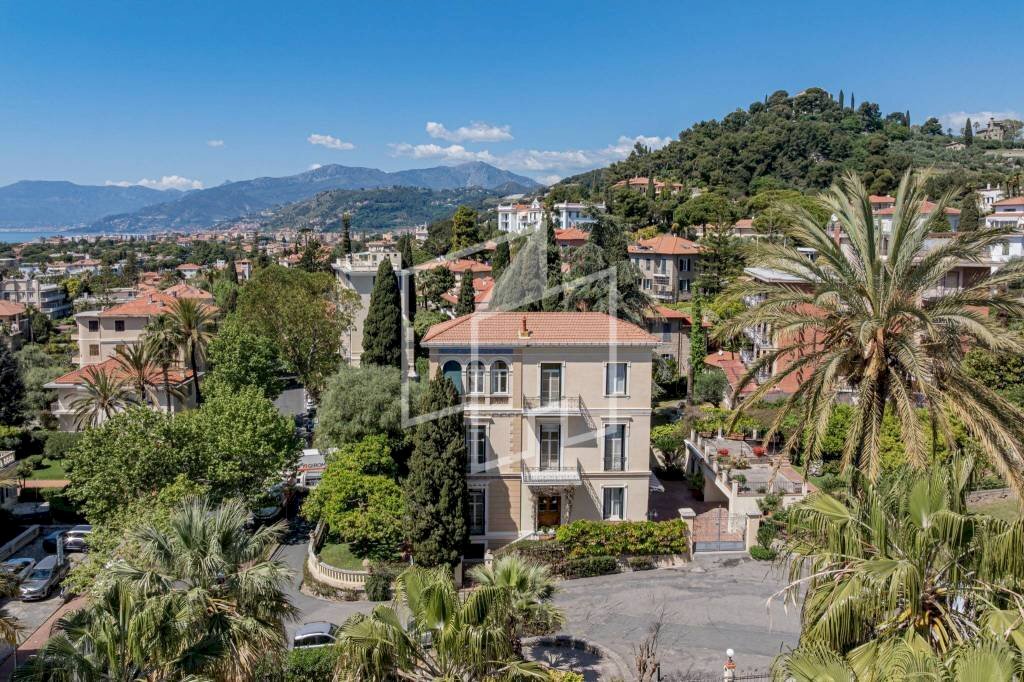Vista - Villa via Massimo d'Azeglio, 1, Bordighera - photo 1