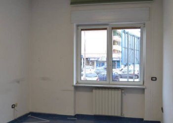 Foto 2 - Three-room apartment Viale Dei Bersaglieri
 
9, Caserta - photo 2