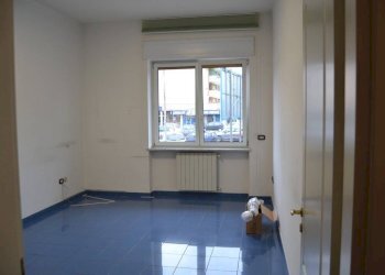 Foto 3 - Three-room apartment Viale Dei Bersaglieri
 
9, Caserta - photo 3