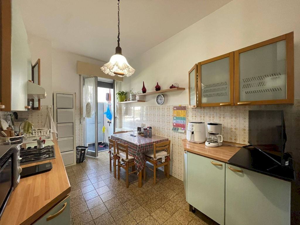 Cucina - Appartamento via Bice Cremagnani, 13, Vimercate - foto 2