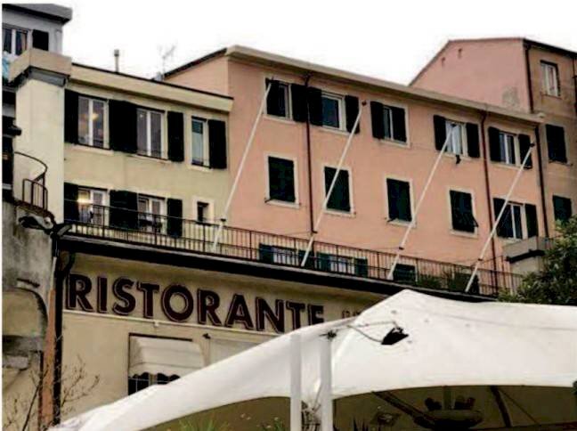 Facciata - Trilocale all'asta via alla Calata Marinetta, 14, Genova (zona Centro Storico) - foto 2
