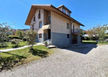 Cortile interno - Villa via Perosa, 23, Borgo San Dalmazzo - photo 10