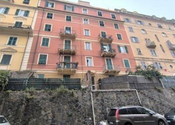 8.jpg - Appartamento all'asta Via del Campasso 17, Genova (zona Sampierdarena) - foto 1