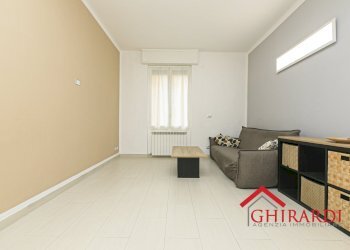 2.1 sala.jpg - Appartamento Via San Giovanni Battista 53, Genova (zona Sestri Ponente) - foto 3
