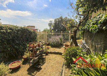 11.0 GIARDINO.jpg - Apartment Via Gavino Antonio 25, Genova (neighborhood Pegli) - photo 1