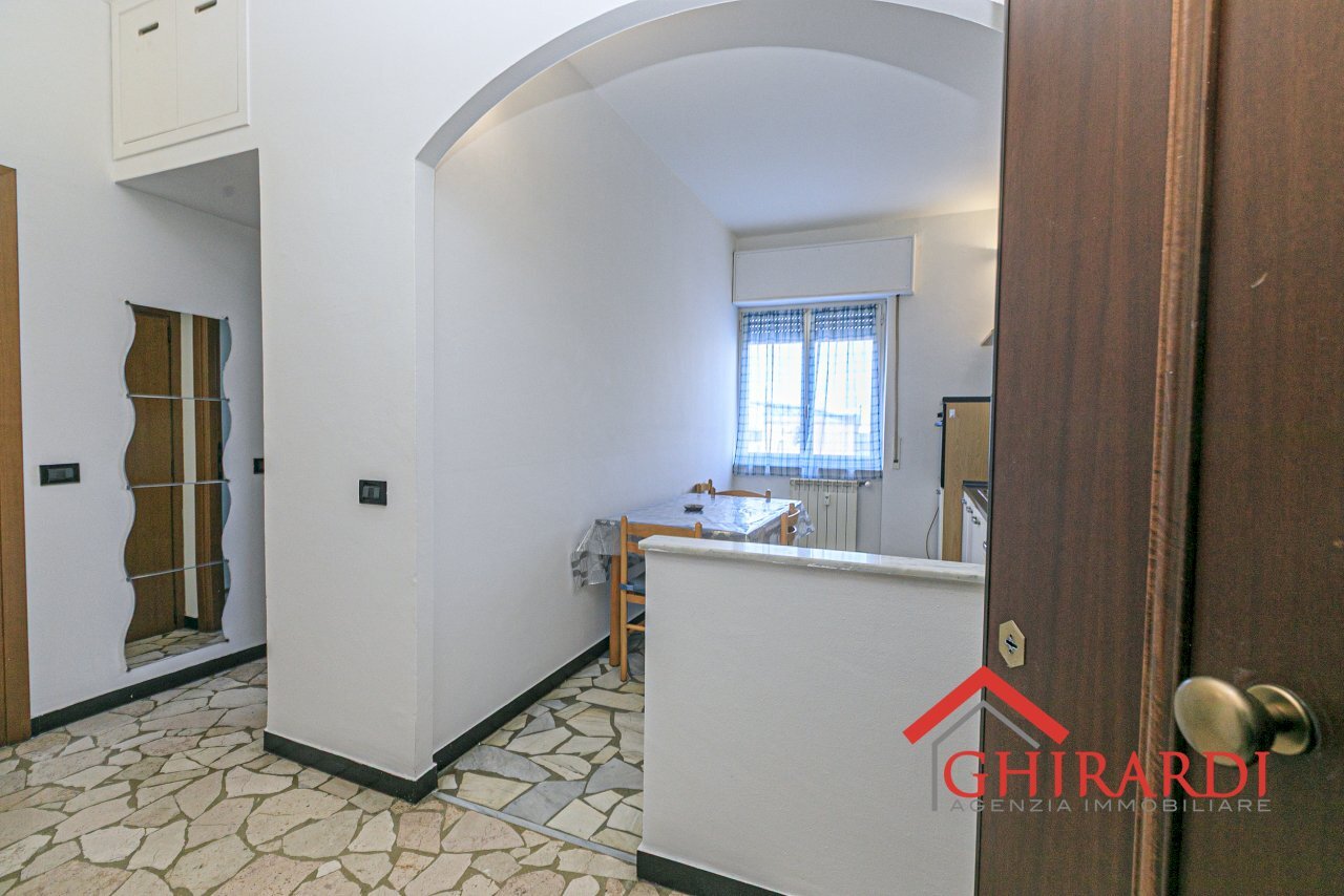 1.0 INGRESSO.jpg - Trilocale VIA SIFFREDI 63, Genova (zona Sestri Ponente) - foto 2