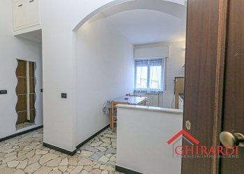 1.0 INGRESSO.jpg - Trilocale VIA SIFFREDI 63, Genova (zona Sestri Ponente) - foto 2