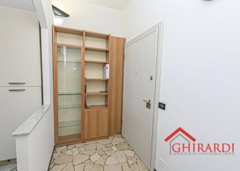 1.2 INGRESSO.jpg - Trilocale VIA SIFFREDI 63, Genova (zona Sestri Ponente) - foto 4