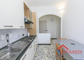 2.1 CUCINA.jpg - Trilocale VIA SIFFREDI 63, Genova (zona Sestri Ponente) - foto 5
