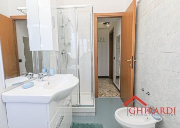 4.2 BAGNO.jpg - Trilocale VIA SIFFREDI 63, Genova (zona Sestri Ponente) - foto 14