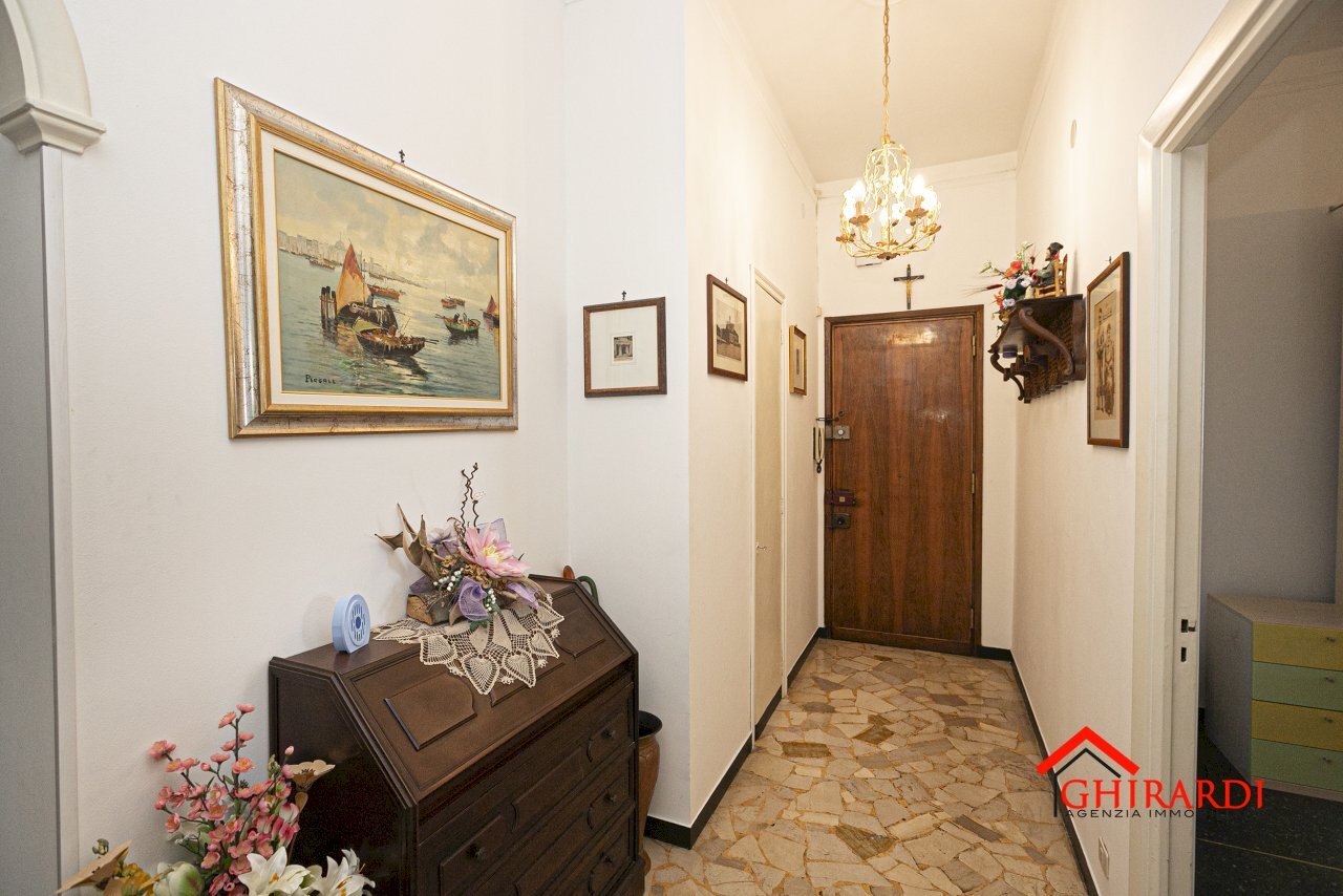 1.1 ingresso.jpg - Appartamento Via Lodovico Calda 38, Genova (zona Sestri Ponente) - foto 3