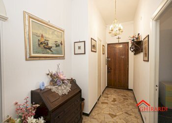 1.1 ingresso.jpg - Appartamento Via Lodovico Calda 38, Genova (zona Sestri Ponente) - foto 3