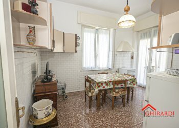 3.0 cucina.jpg - Appartamento Via Lodovico Calda 38, Genova (zona Sestri Ponente) - foto 8