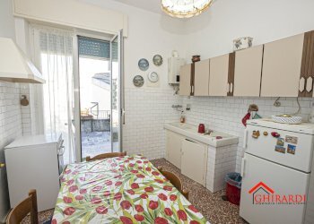 3.2 cucina.jpg - Appartamento Via Lodovico Calda 38, Genova (zona Sestri Ponente) - foto 10