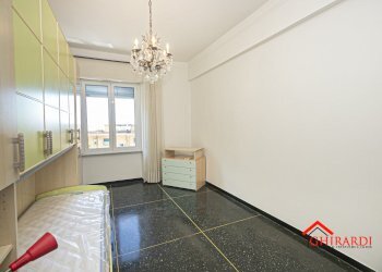 4.1 camera.jpg - Appartamento Via Lodovico Calda 38, Genova (zona Sestri Ponente) - foto 14