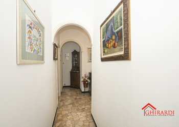 6.1 corridoio.jpg - Appartamento Via Lodovico Calda 38, Genova (zona Sestri Ponente) - foto 21