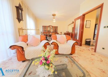 salone - Four-room apartment Via Caduti di Nassirya 26, Taranto - photo 6