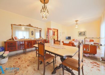 salone - Four-room apartment Via Caduti di Nassirya 26, Taranto - photo 7