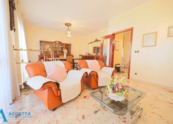 salone - Four-room apartment Via Caduti di Nassirya 26, Taranto - photo 24