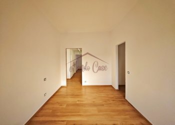 IMG_20260415_090531(1).jpg - Portion of a house Via dei Molini 148, Sarzana - photo 27