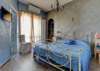 10.jpg - Attico Via Davide Campari 18, Roma (zona Alessandrino) - foto 4
