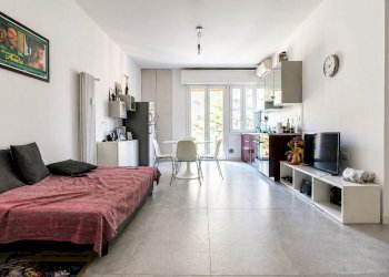 Trilocale Bologna (zona Bolognina) - foto 1