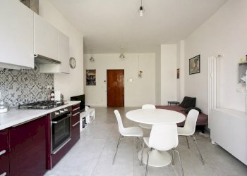 Trilocale Bologna (zona Bolognina) - foto 2