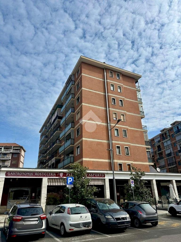 Three-room apartment Via Svizzera, Borgaro Torinese - photo 2