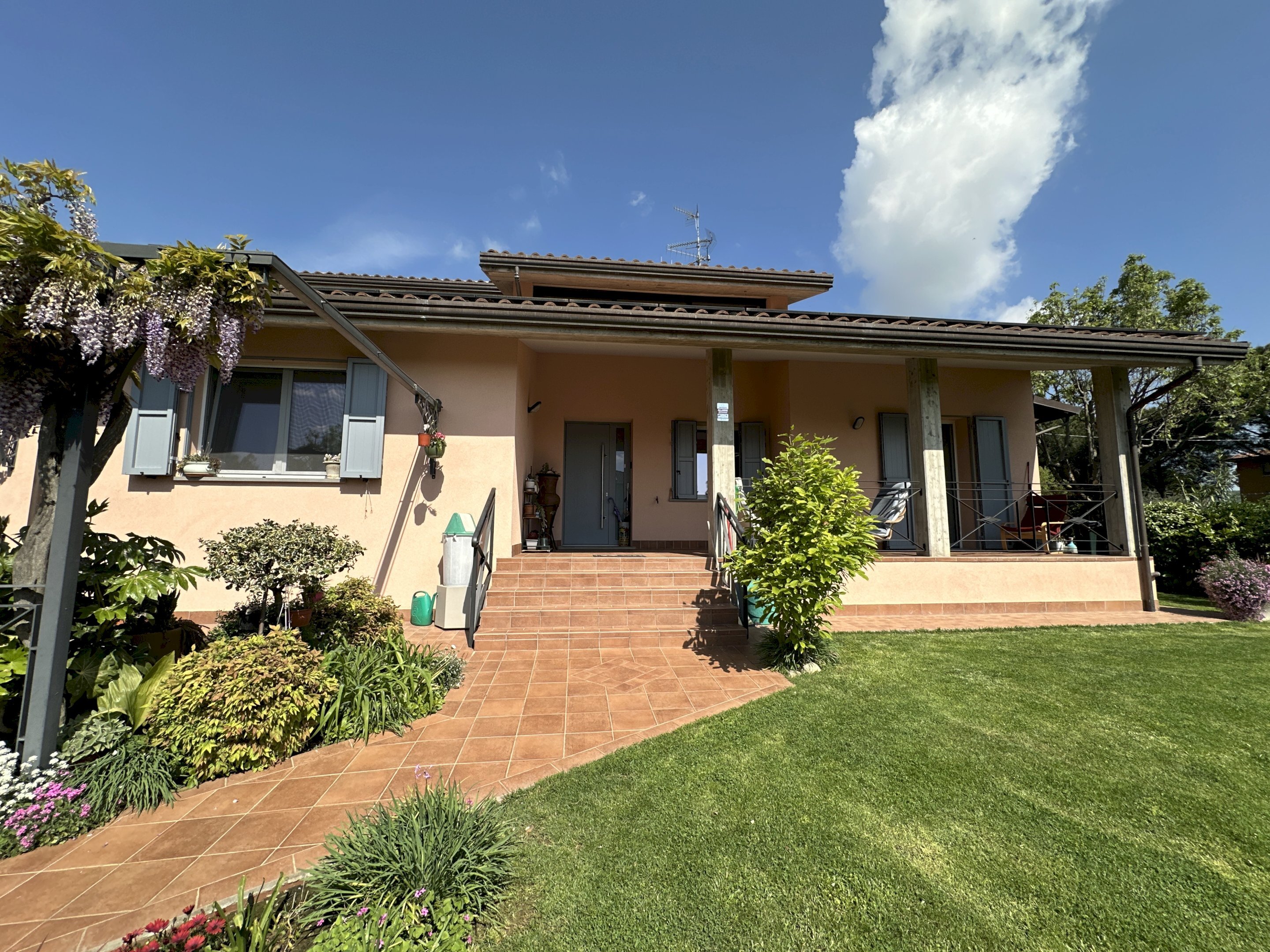 Facciata - Villa Via Andrea Costa, Casalfiumanese - foto 3