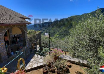 Independent house Passo Campetti, 13 
 Testana, Avegno - photo 1