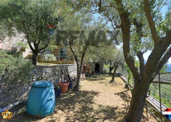 Independent house Passo Campetti, 13 
 Testana, Avegno - photo 31