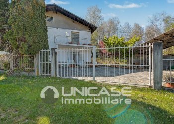 Facciata - Casa semi indipendente Via Bassa, 26, Bagnolo Piemonte - foto 42
