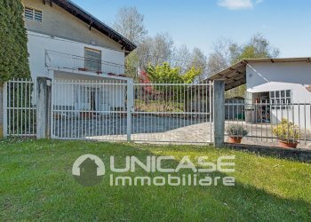 Facciata - Casa semi indipendente Via Bassa, 26, Bagnolo Piemonte - foto 43