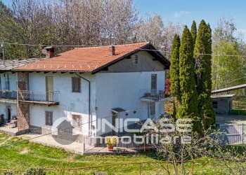 Facciata - Casa semi indipendente Via Bassa, 26, Bagnolo Piemonte - foto 47