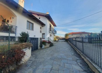 Bilocale Via San Carlo, San Francesco al Campo - foto 3